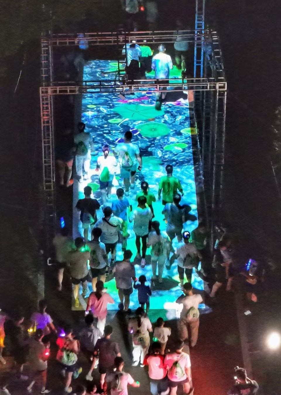 这个秋夜里