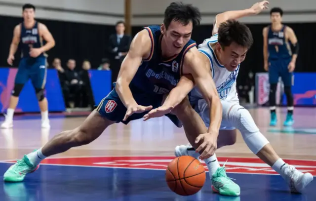 在U, 法耶也被放 在U, 法耶也被放