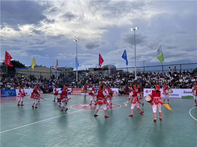 https, 赛事奖项设, 中场休息时