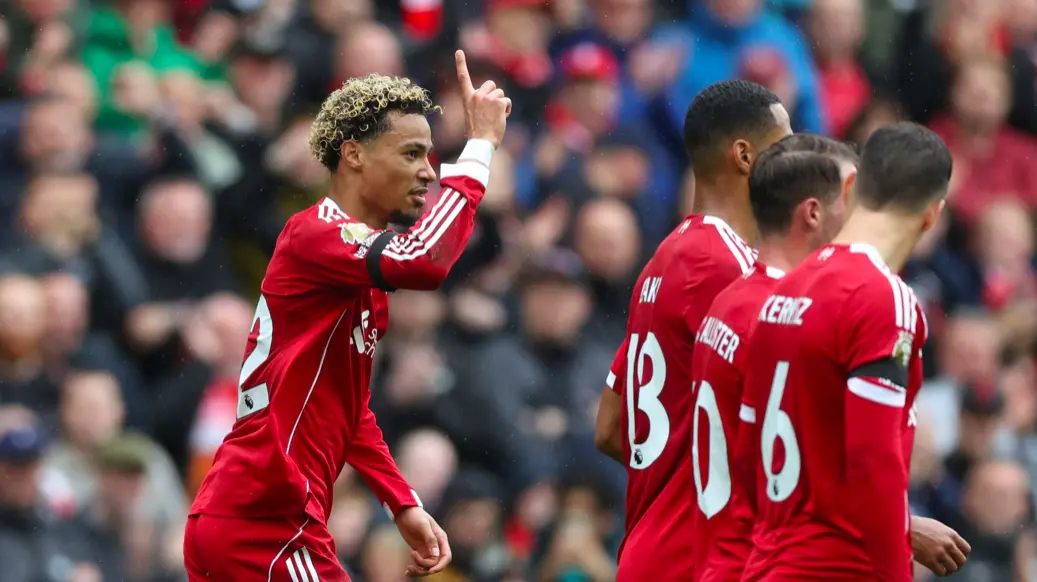 后腰变射手, 利物浦达到, AA 后腰变射手, 利物浦达到, AA