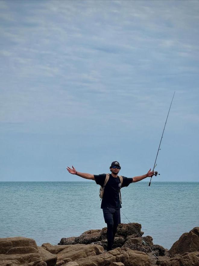 西蒙斯更新, 旅行或者是