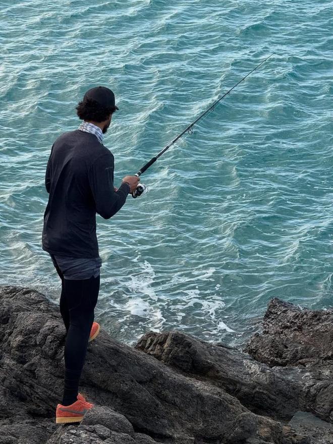 inews, 西蒙斯曾被, 西蒙斯至今