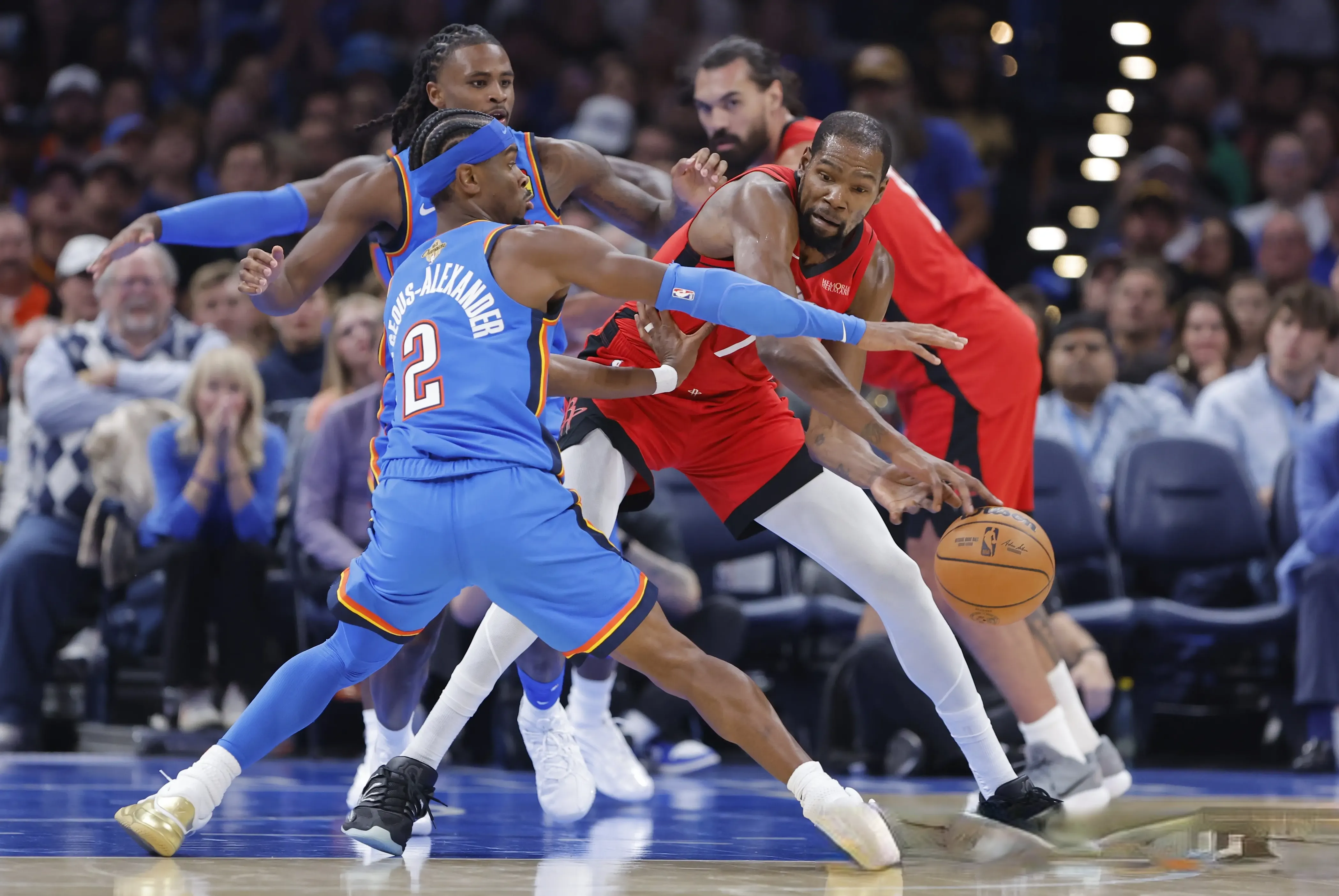 而防守却毫 而防守却毫